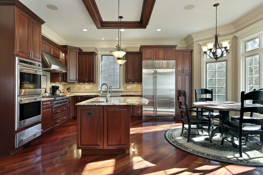 Replacing the Fluorescent Lighting in Your Kitchen: Advice for San Diego Homeowners