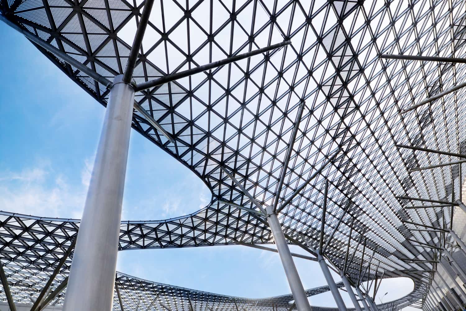 Stainless Steel in Contemporary Architecture: Blending Style and Strength